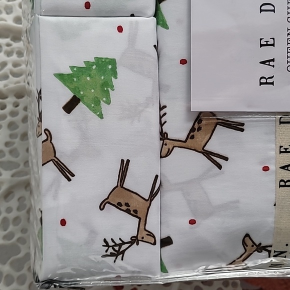 🎄NWT🎄 Rae Dunn Enchante Christmas Queen Sheet Set - Picture 3 of 4